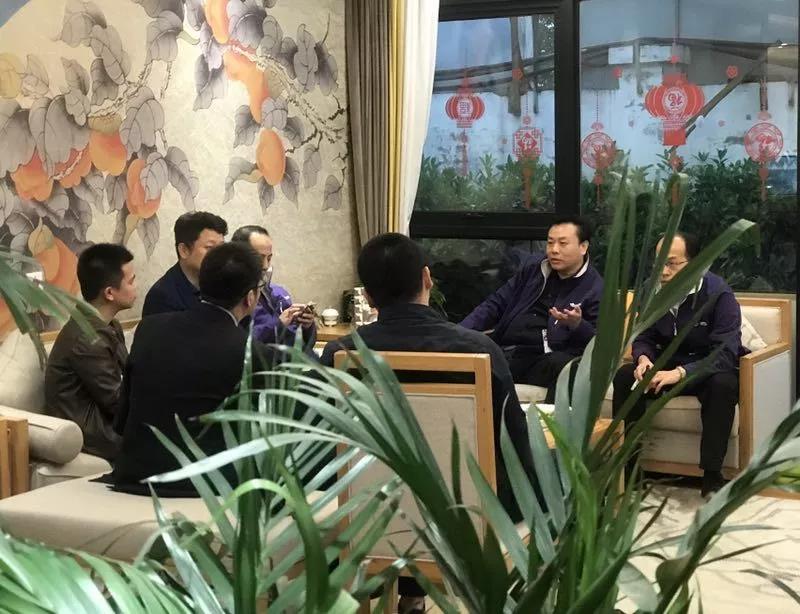 明基医院院长携代表到Kaiyun官方网站登录入口有伴社区考察访问