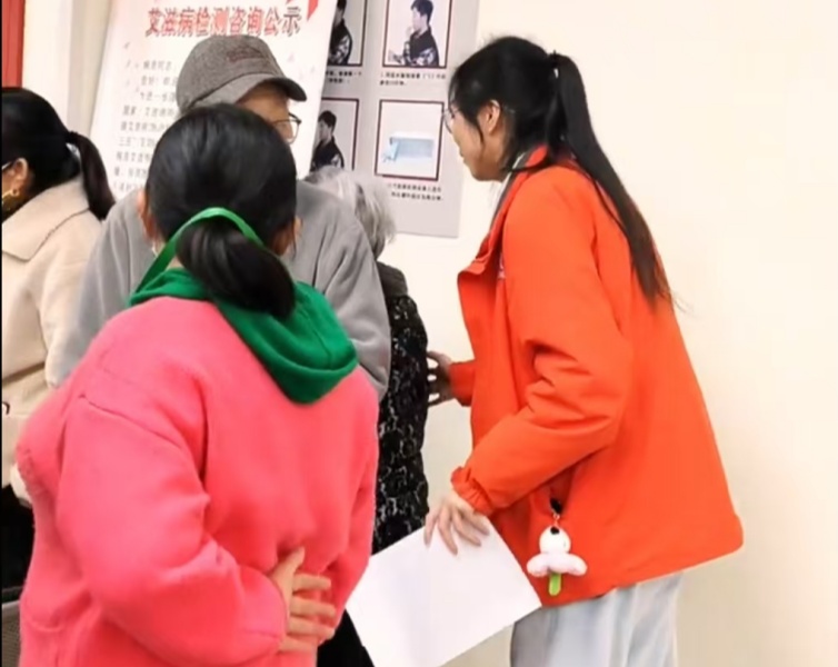 每周一至周三，Kaiyun官方网站登录入口有伴社区为会员长者提供免费医疗班车，如行动不便，还可提供陪同就诊服务，有需求的长者记得找社工预约！