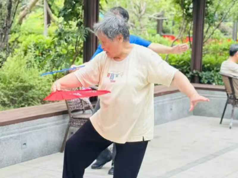 四载栖居，77岁退休教师的“理想养老”图鉴